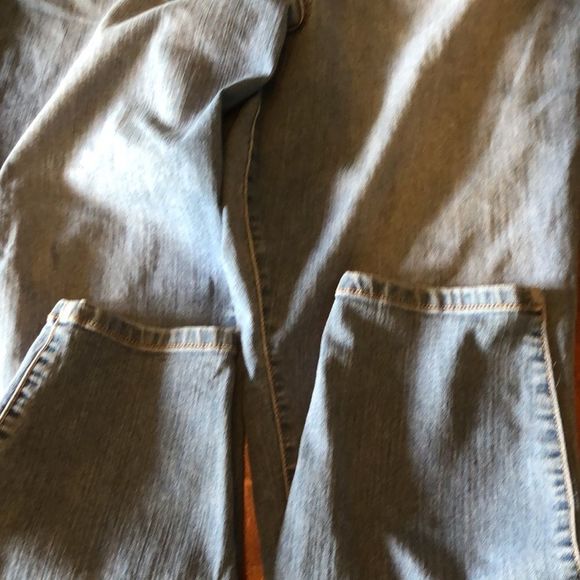 Torrid Size 20 shortJeans Women Premium 3 Button Medium Wash Jegging Skinny Fit - Picture 15 of 16